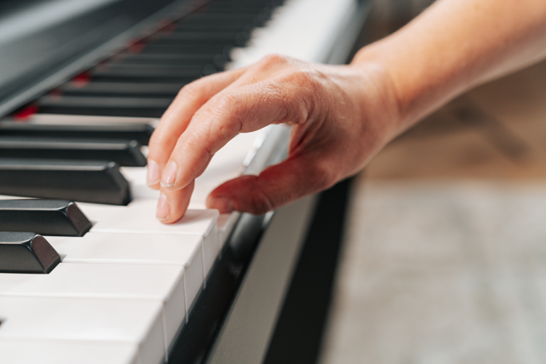 Is Piano Hard to Learn? Tips for Beginners Free Piano Lessons Online